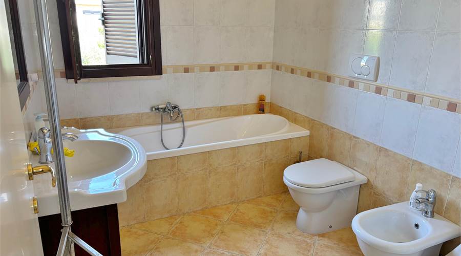 bagno primo piano