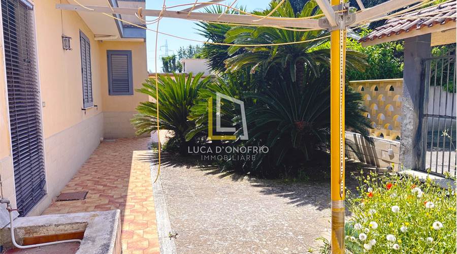 SCOPERTO - VIA BETTINO CRAXI