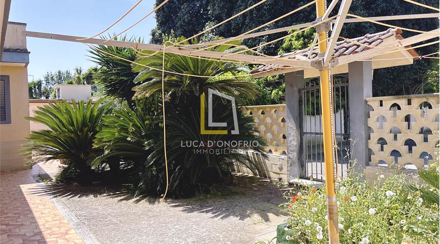 SCOPERTO - VIA BETTINO CRAXI