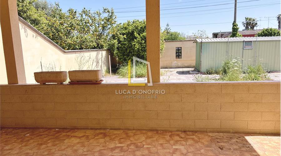 VERANDA COPERTA - APPARTAMENTO GRANDE