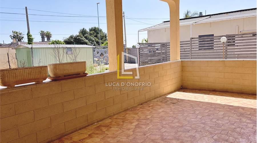 VERANDA COPERTA - APPARTAMENTO GRANDE